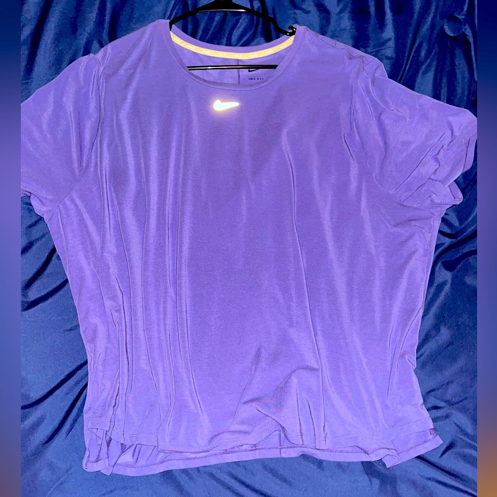 Nike Dri-FIT short sleeve top